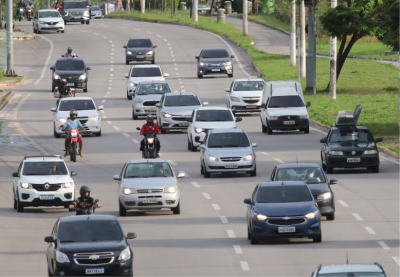 Licenciamento de veículos automotores com placas final 2 vence nesta quinta-feira (10)