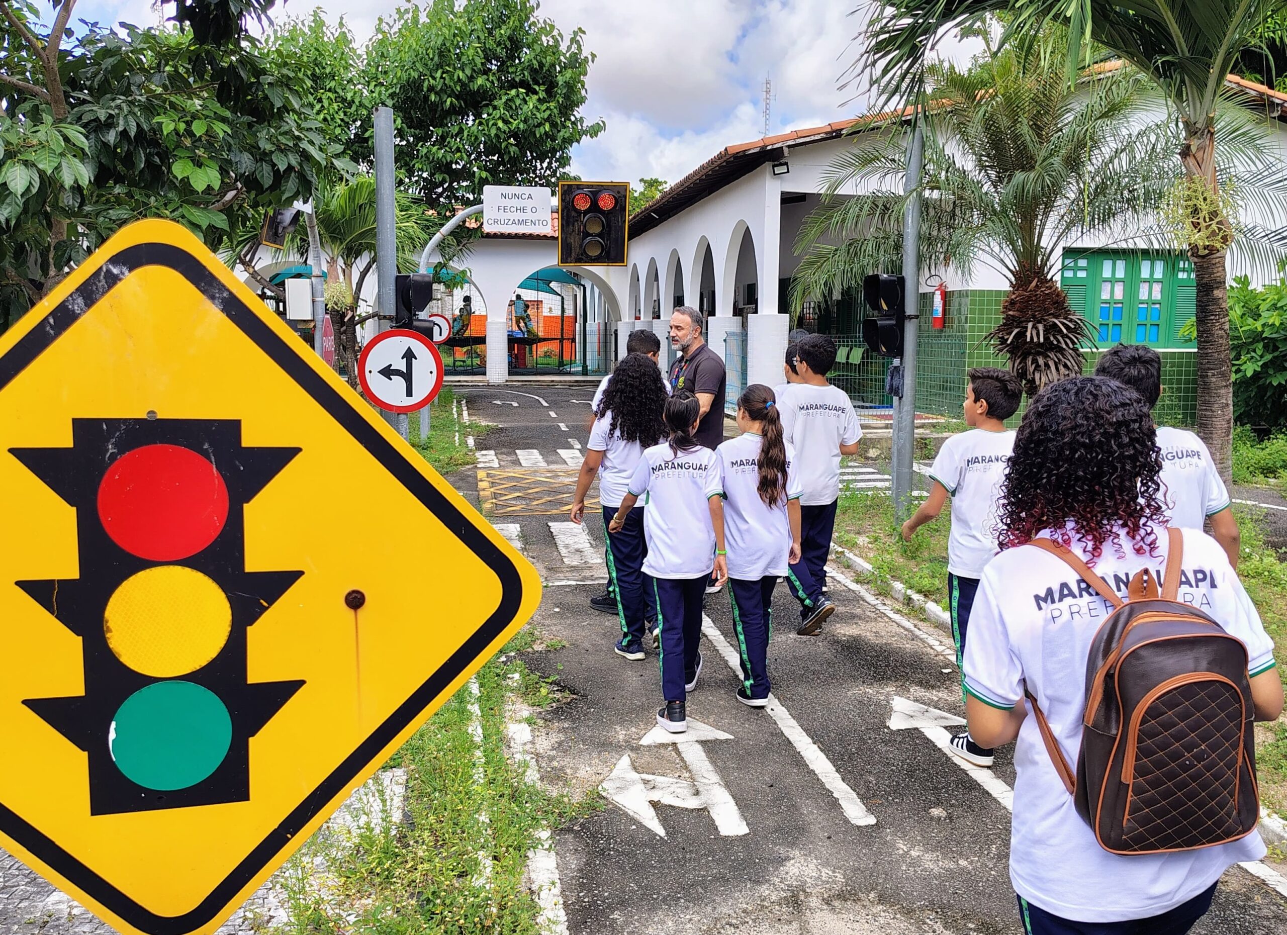 Alunos da rede municipal de ensino de Maranguape visitam a Escola de Educação para o Trânsito do Detran-CE em Fortaleza