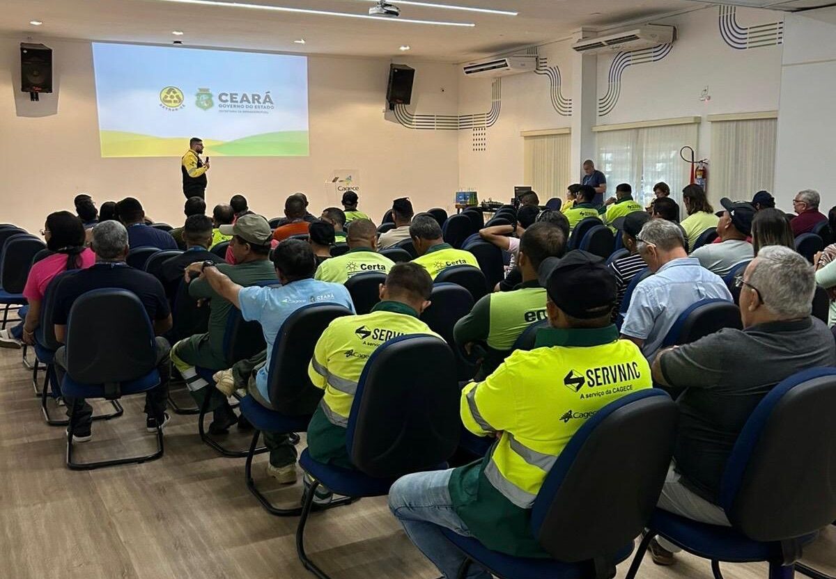 Detran-CE promove capacitação para motoristas profissionais da Cagece