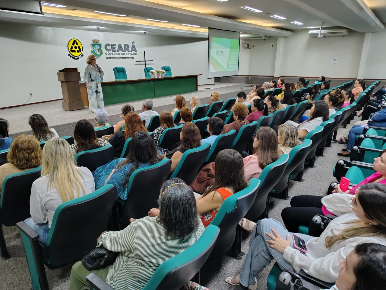 Detran-CE promove palestras e serviços alusivos ao Dia Internacional da Mulher