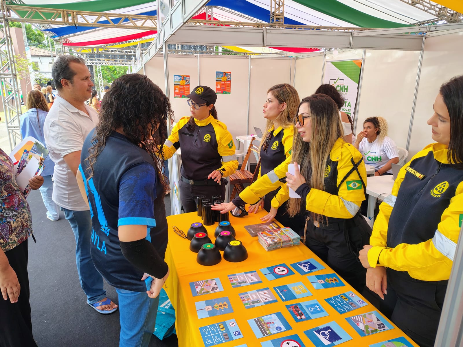 Detran-CE oferece serviços e ações educativas em evento do Governo Federal em Fortaleza