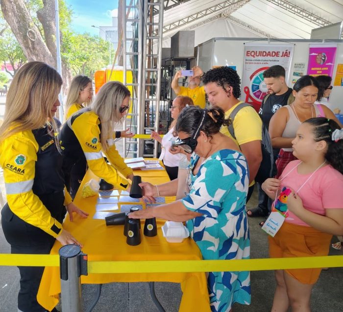 Detran-CE oferece oficinas educativas e prestação de serviços em evento na Praça José de Alencar