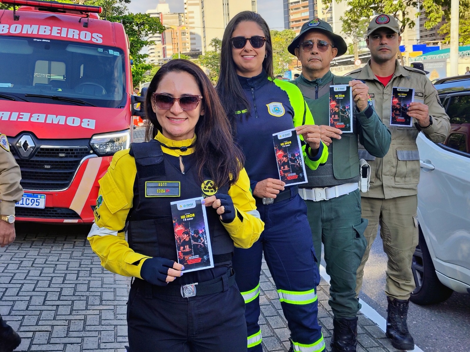 Detran-CE e órgãos parceiros realizam ação educativa alusiva aos 18 anos da Lei Seca