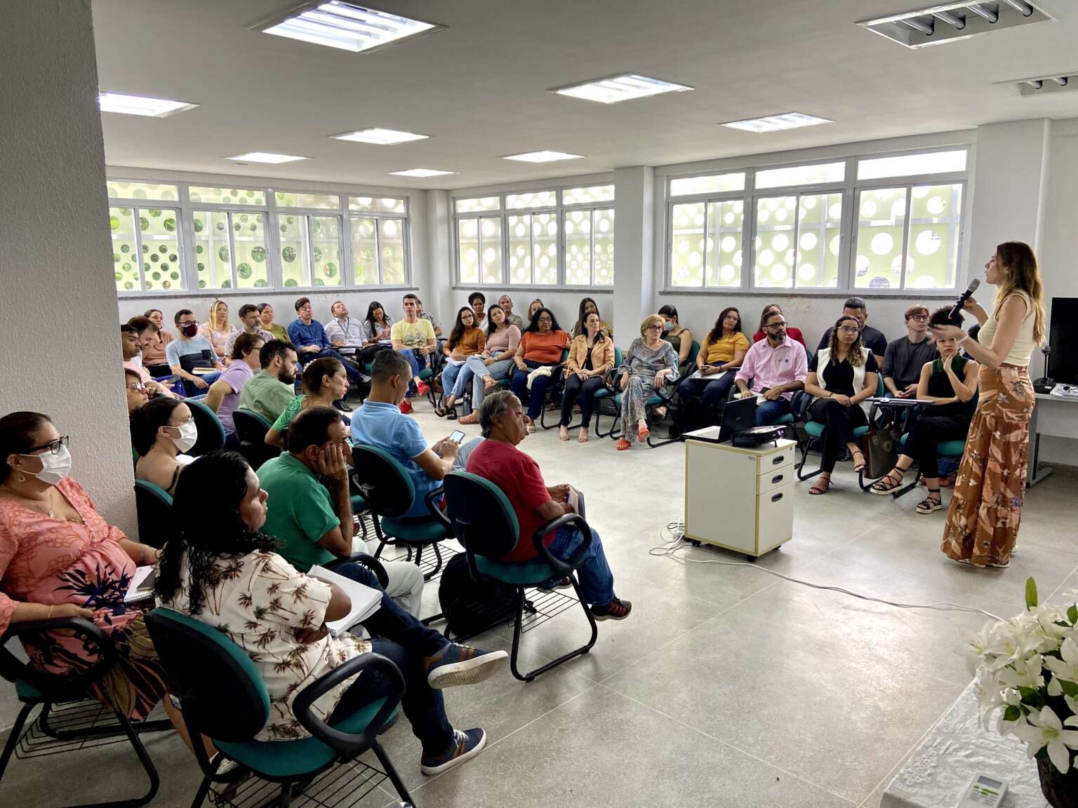 Sedih discute políticas para pessoas idosas e com deficiência