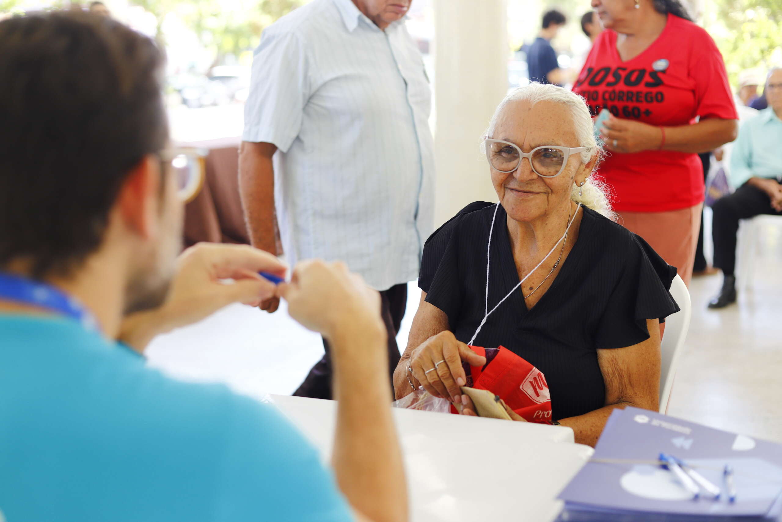 Junho Violeta: programação reúne atividades educativas e prestação de serviços para pessoas idosas