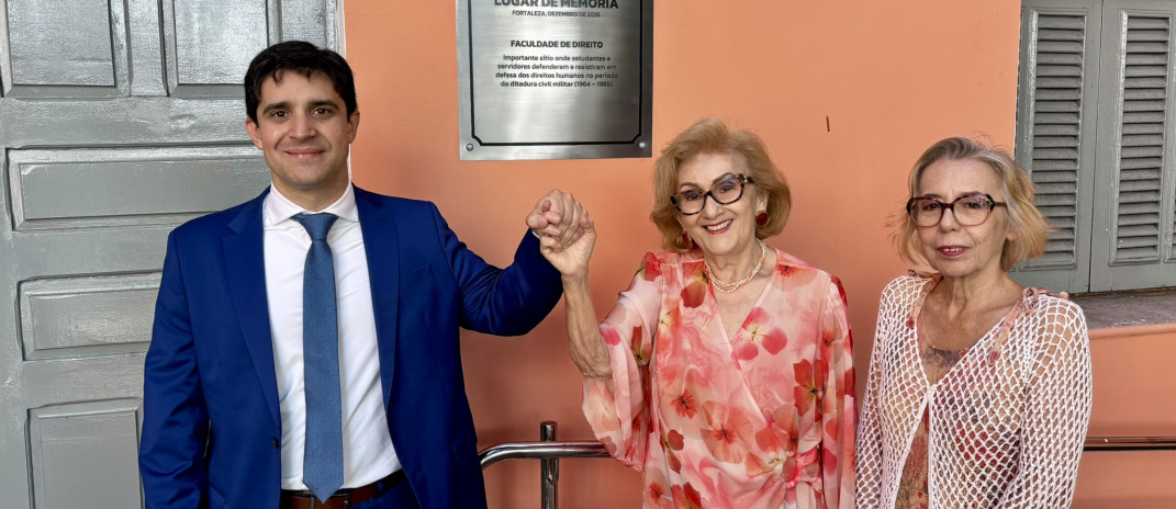 Sedih instalou segunda placa do projeto Lugares de Memória na Faculdade de Direito da UFC