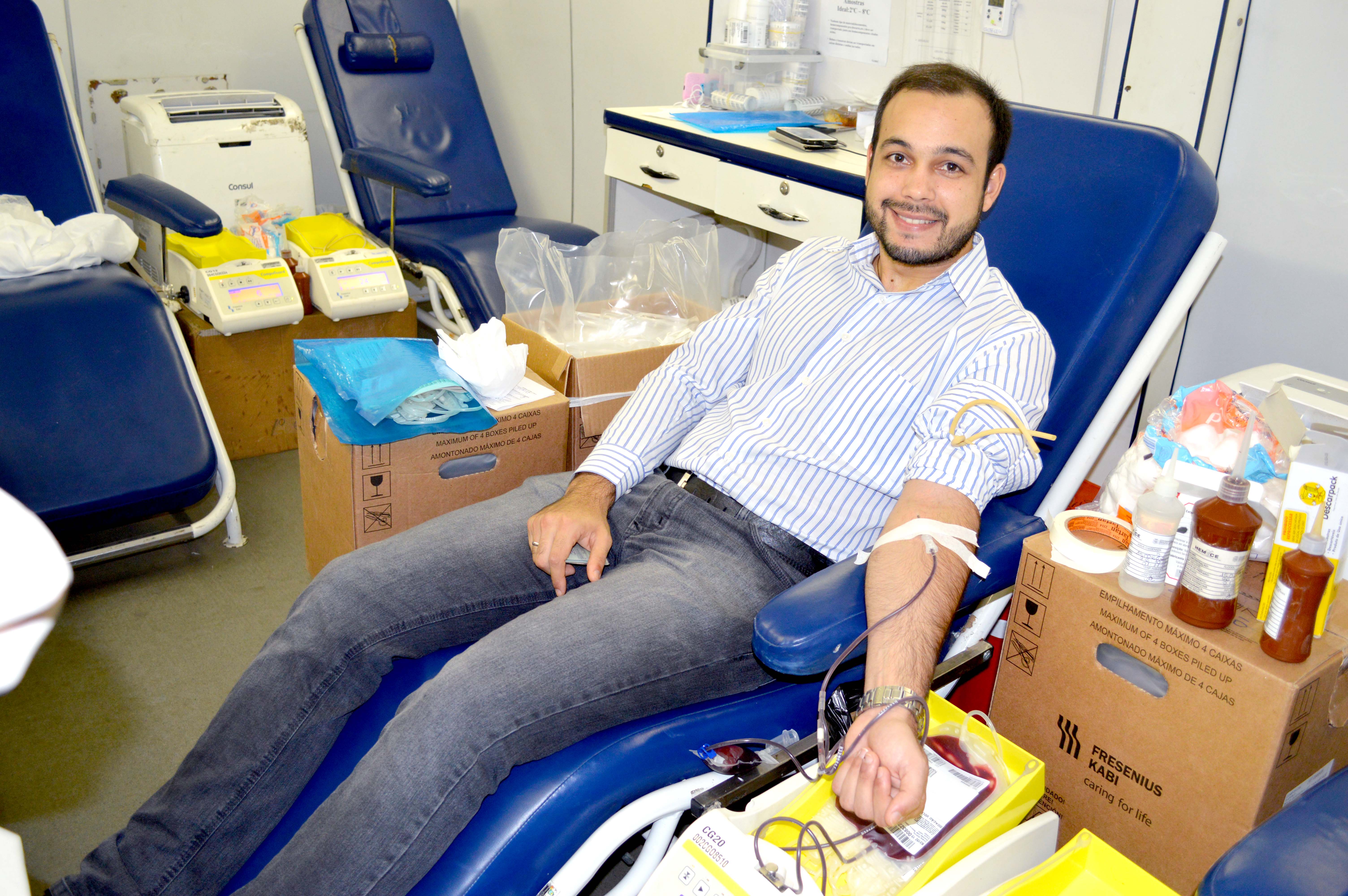 Doação de sangue e apresentação musical movimentaram a quinta-feira da Semana do Servidor Público no Cambeba