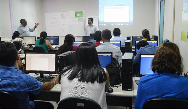 Educação Ambiental e Escola Sustentável são temas abordados em curso promovido para técnicos e professores da Seduc
