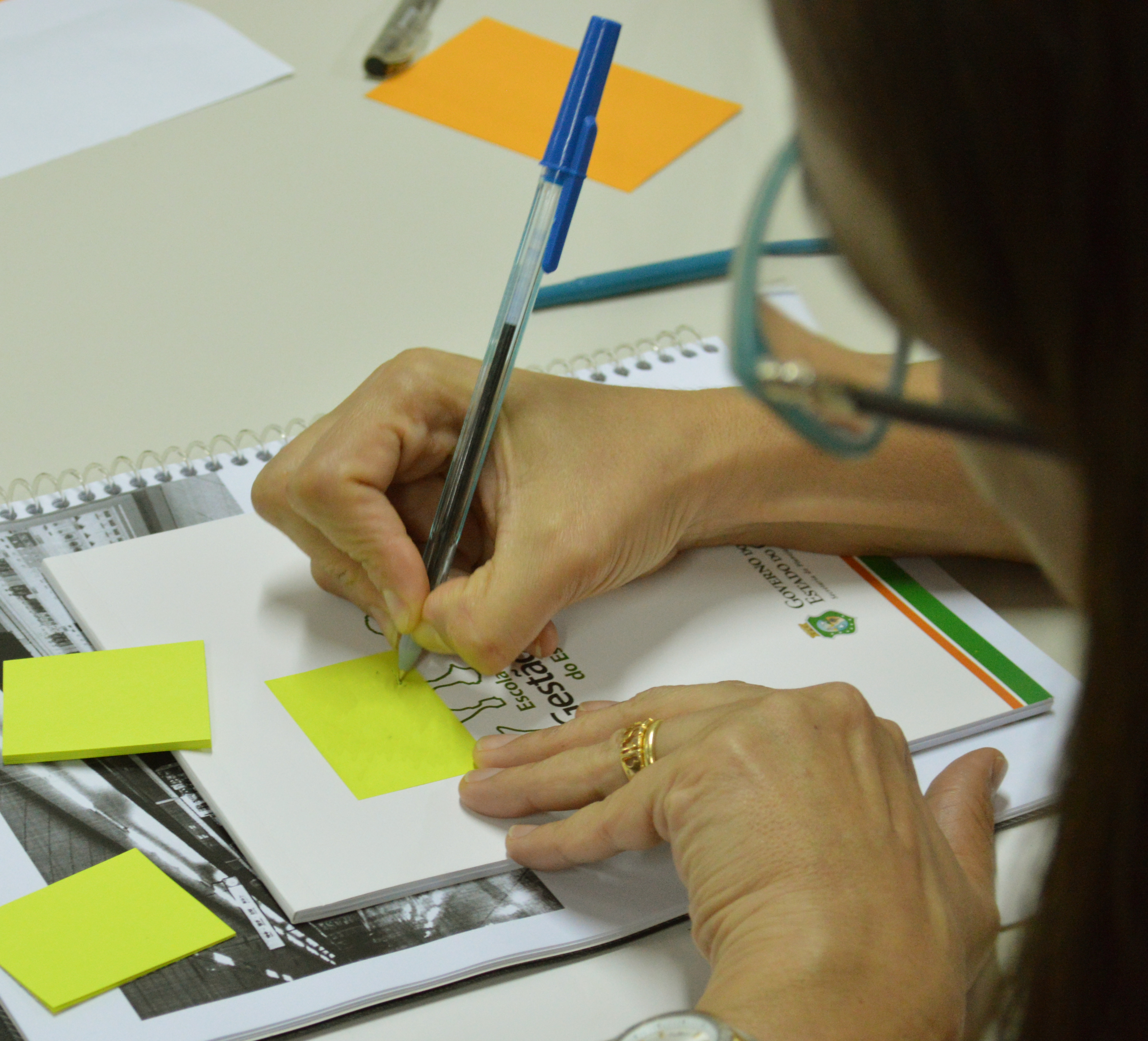 EGPCE e APRECE firmam acordo para capacitar servidores municipais