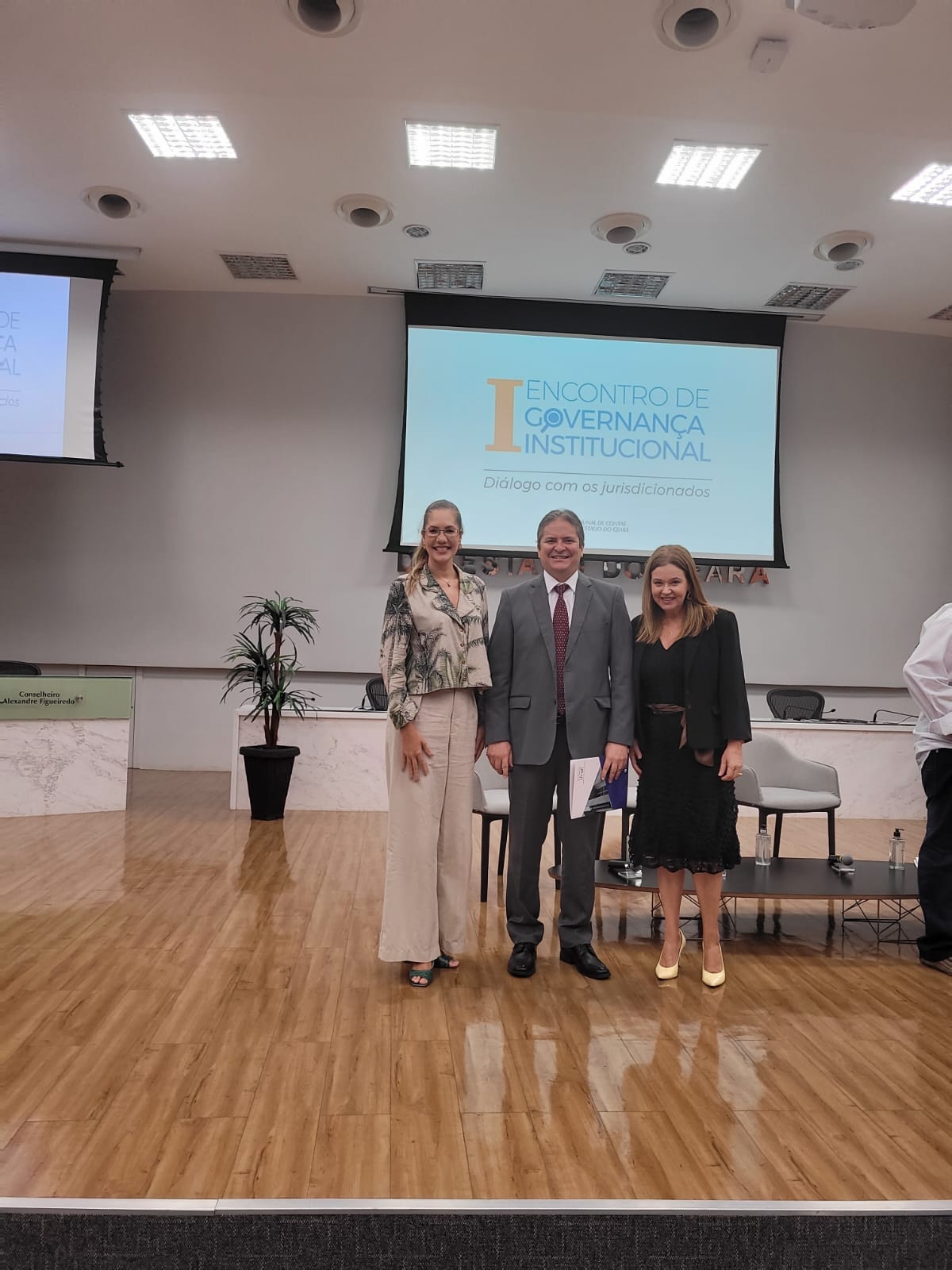Diretora e representantes da EGPCE participam do I Encontro de Governança Institucional do TCE Ceará