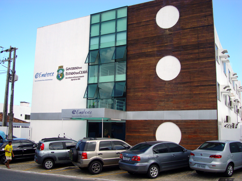 Ematerce funciona em novo endereço