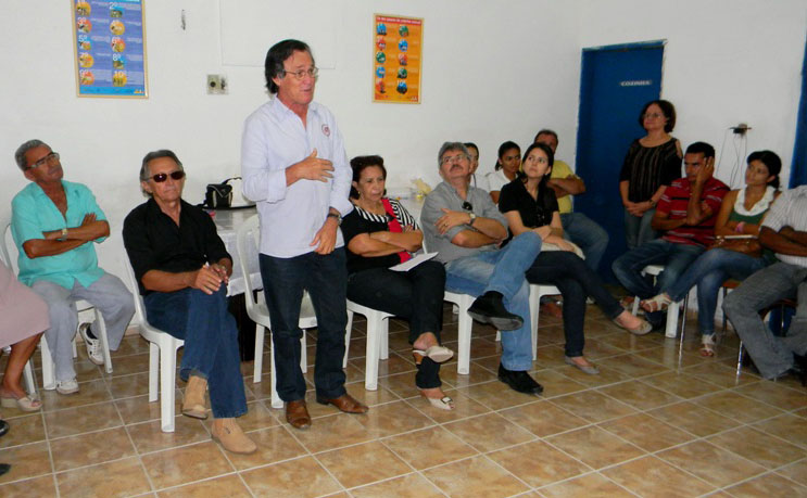 Quixadá: presidente da Ematerce empossa gerente do escritório local