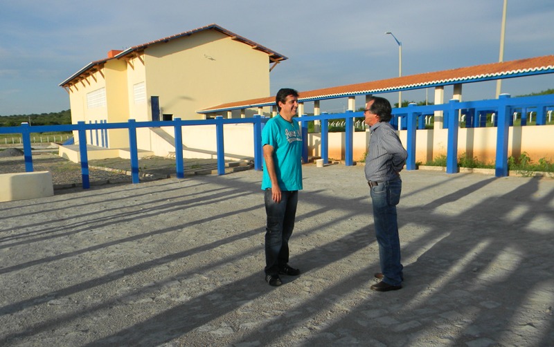 Iguatu: prefeito e presidente da Ematerce visitam novo abatedouro industrial