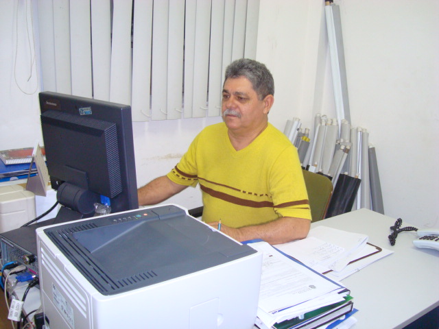 Ematerce: gerente de apoio técnico reúne equipe de trabalho