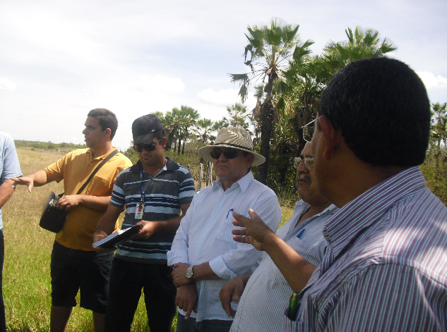 Presidente da Emdagro visita Lavras da Mangabeira