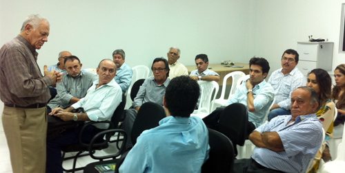 Presidente da Ematerce visita fábrica de produção de mudas