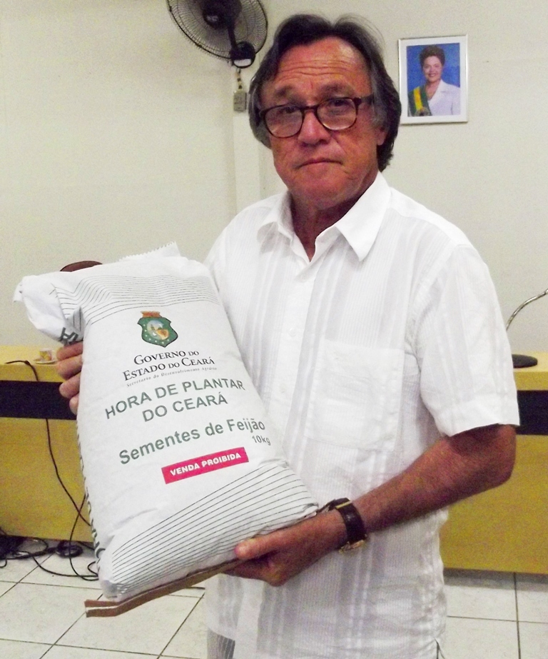 Sertão-Central: Ematerce entrega sementes do Hora de Plantar