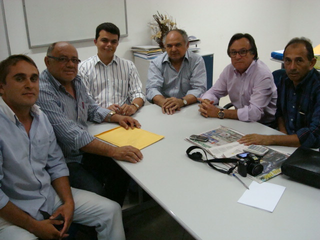 Piquet Carneiro: prefeito e vereadores visitam presidente da Ematerce