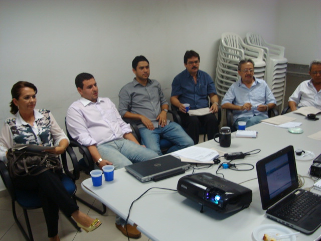 Diretor administrativo reúne parte dos gerentes regionais