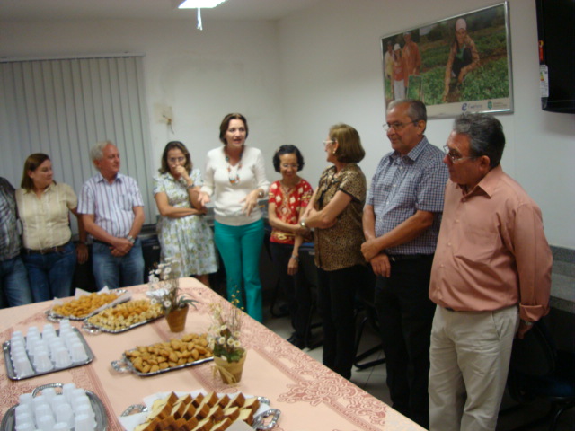 Ematerce: dirigentes e colegas homenageiam  Nicinha