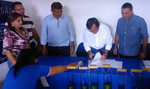 Madalena: Dia Especial com assinatura de convênio e entrega de implementos agrícolas
