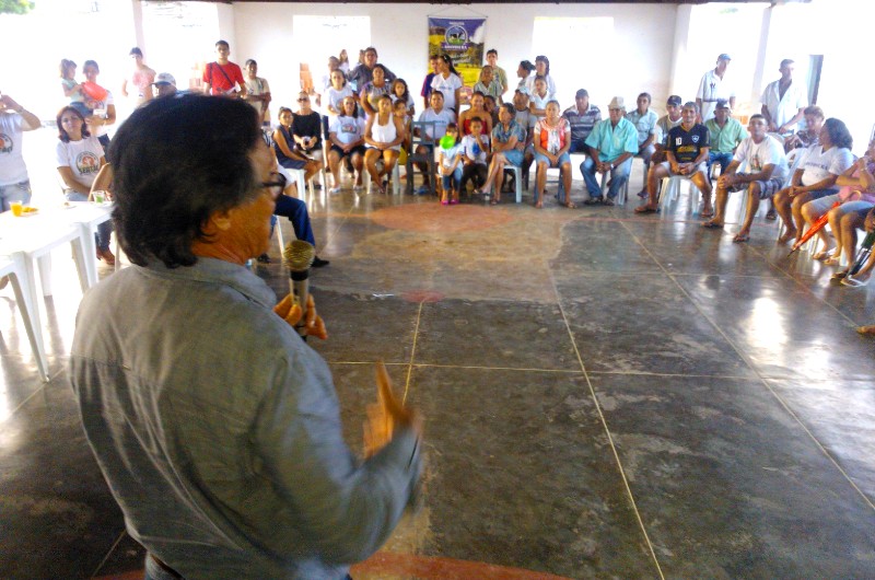 Quixeramobim: presidente da Ematerce participa de encontro comunitário