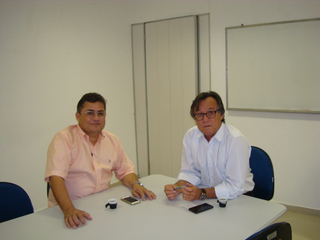 Prefeito de Solonópole visita presidente da Ematerce