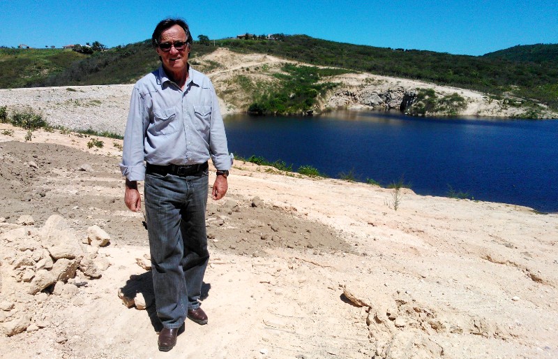 Quixeramobim: presidente da Ematerce visita obras em açude
