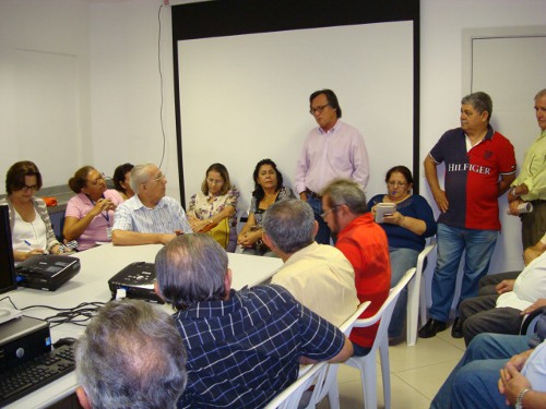 Presidente da Ematerce discute com técnicos futuro da Fazenda Normal