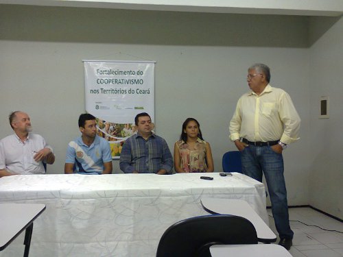 Tecnicos da Ematerce participam de curso sobre cooperativismo