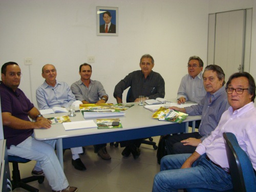 Diretoria da Ematerce recebe dirigentes do Instituto Frutal