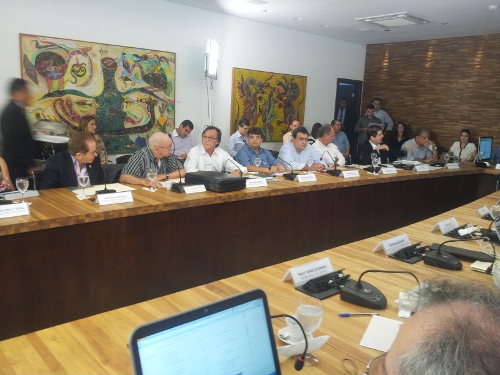 Presidente e diretor administrativo da Ematerce participam de reunião com governador Cid Gomes