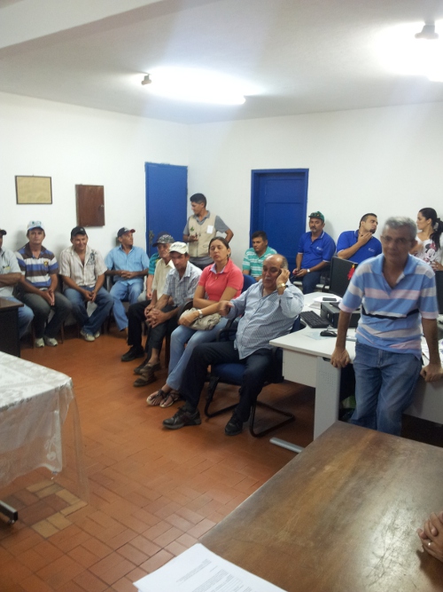 Boa Viagem: presidente da Ematerce reúne-se com produtores de leite