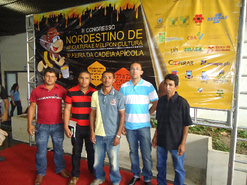 Cariri Oeste: assessor da Ematerce e apicultores participam do III Congresso Nordestino de Apicultura e Meliponicultura
