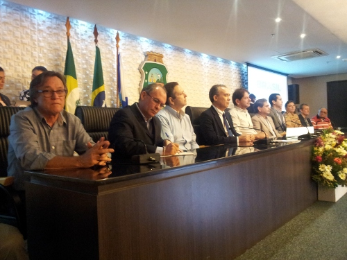 Presidente da Ematerce na reunião do governador Cid Gomes no Palácio da Abolição