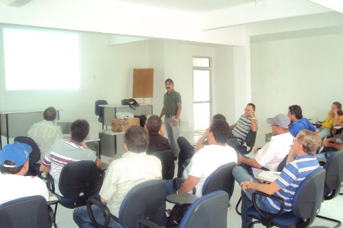 Cariri-Leste: gerente regional reúne equipe de trabalho e elabora metas para 2014
