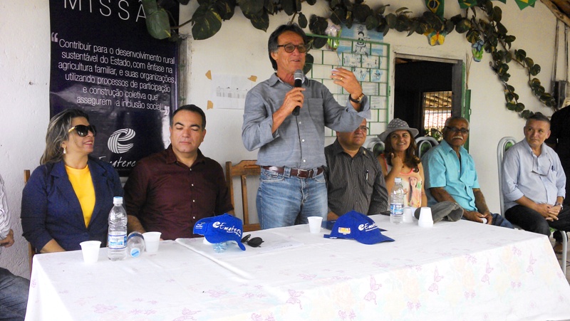 Ematerce inaugura açude comunitário em Madalena
