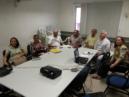 Técnicos do centro gerencial da Ematerce participam de videoconferência