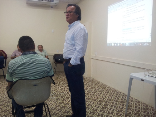 Ematerce elabora projetos para apicultura