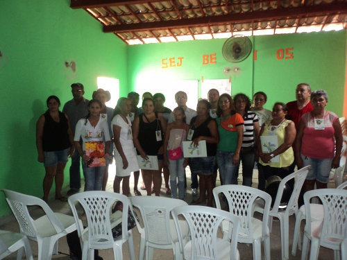 Paramoti: Ematerce ministra cursos sobre galinha caipira