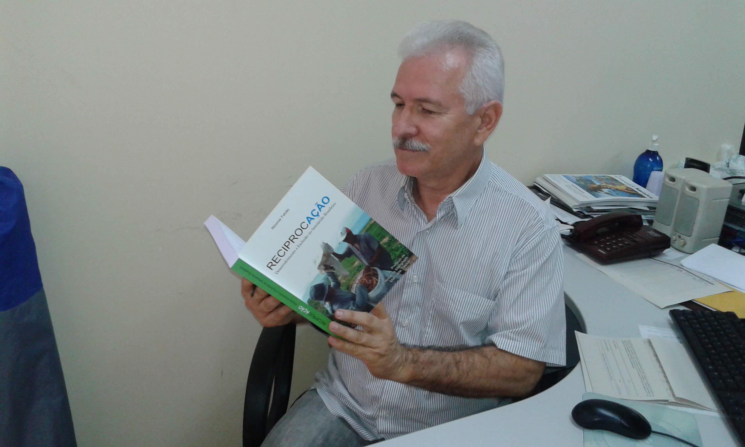 Ematerce: Assessor Técnico divulga livro sobre Reciprocação – Desenvolvimentto e Exclusão no Semiárido Brasileiro
