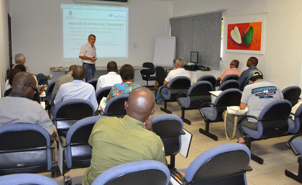 Assessores estaduais da Cajucultura na Ematerce e SDA participam do 5º Curso Internacional de Caju.