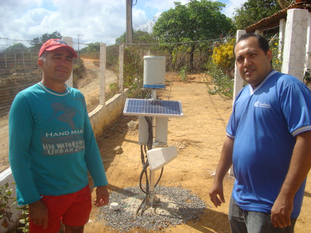 Baturité: Ematerce acompanha instalação de moderna estação meteorológica na fazenda Umary