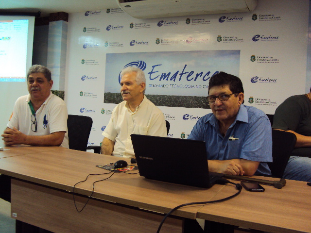 Ematerce: assessores do Centro Gerencial assistem à palestra