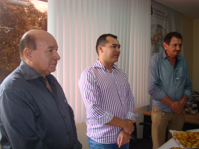 Centro Gerencial: dirigentes e servidores homenageiam diretor administrativo e financeiro