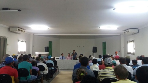 Bancos e Ematerce discutem com agricultores sobre renegociação de dividas