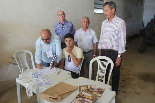 Salitre: Dia de Campo e um exemplo de agricultor-empreendendor no cultivo da Mandioca