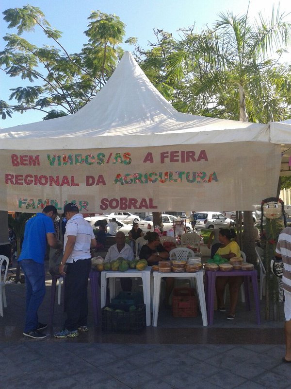 Sobral: agricultores, assistidos pela Ematerce, participam da Feira da Agricultura Familiar