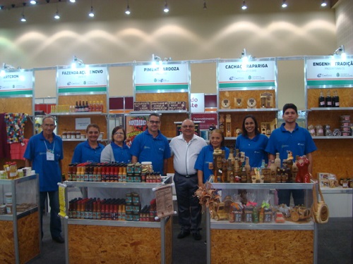 Produtores da Ematerce expõem e vendem produtos no Pecnordeste
