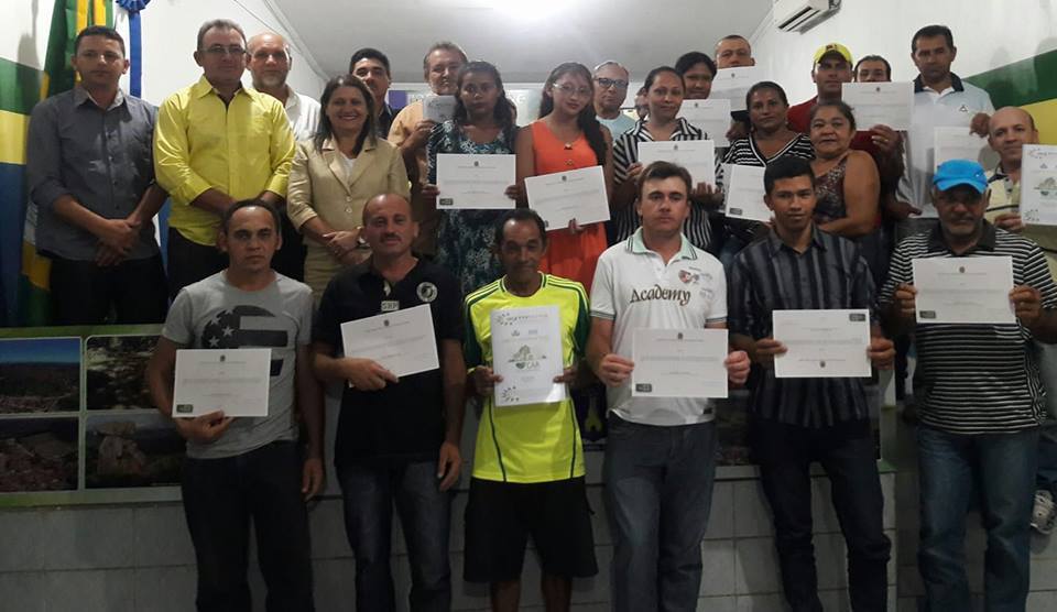 Altaneira: agricultores familiares recebem selos do Sipaf